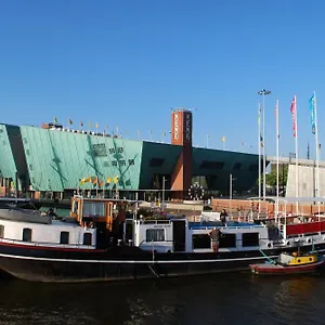 Hotelboot Zwaan , Amsterdam Netherlands